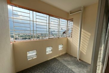 Residensi Bistaria, Ukay Bistari