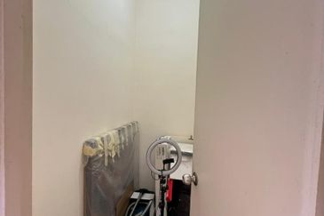 Residensi Bistaria, Ukay Bistari