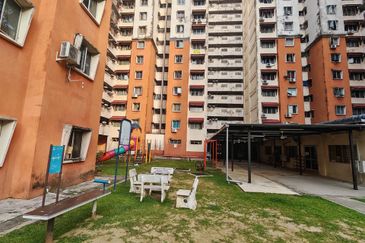 Pangsapuri Putra Damai