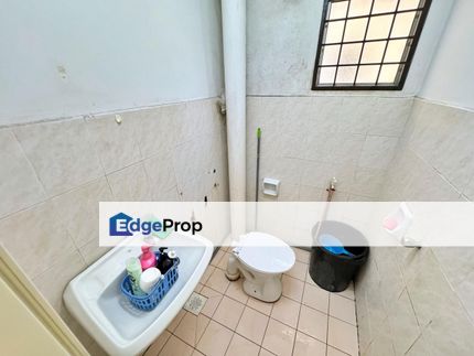 Mount Karunmas Condominium, Seri Kembangan, Selangor, Kajang