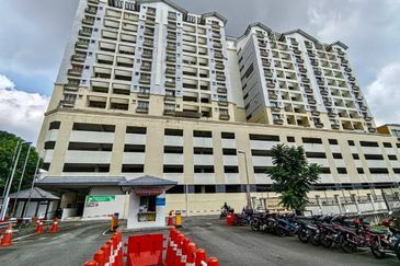 Persanda 3 Apartment