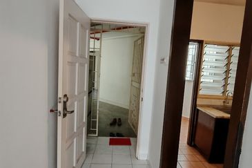 Pangsapuri Kristal (Crystal Tower), Taman Bukit Indah