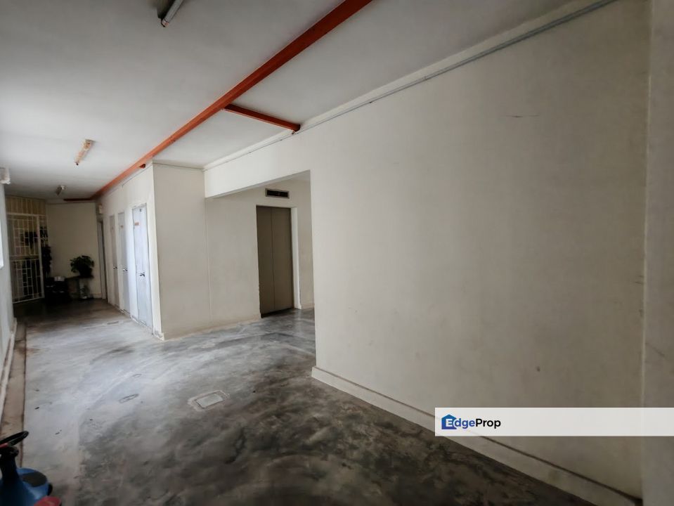 Crystal Tower Apartment, Bukit Indah Ampang, Selangor, Ampang