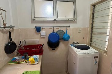 Pangsapuri Lili, Taman Bukit Subang, Seksyen U16