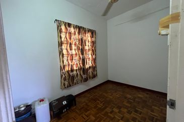 Pangsapuri Lili, Taman Bukit Subang, Seksyen U16