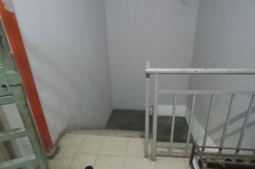 Apartment Teratai, Taman Sutera