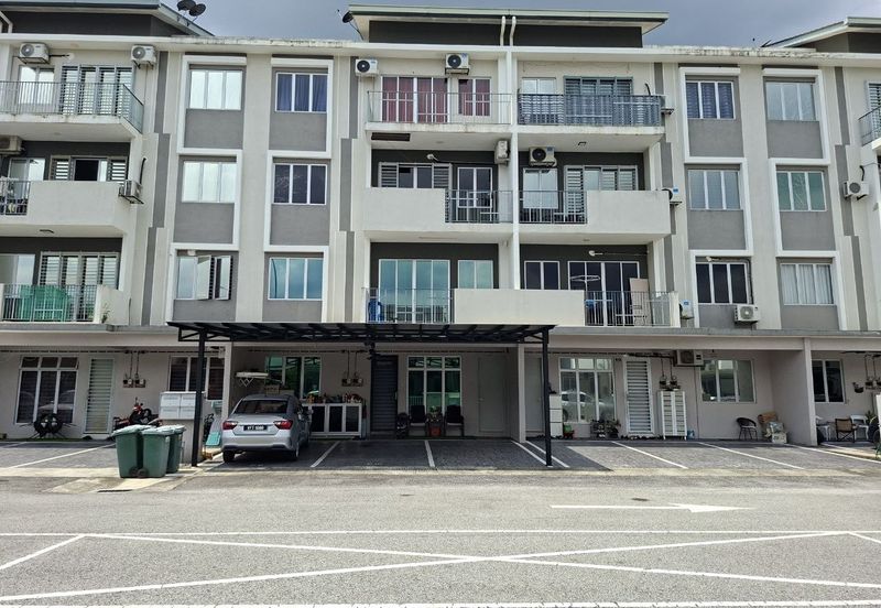 Taman Tasik Semenyih (Lake Residence)