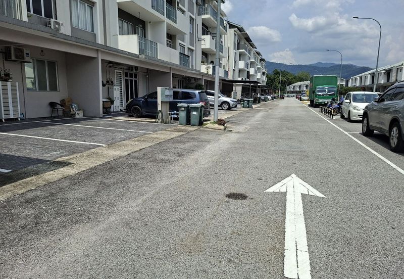 Taman Tasik Semenyih (Lake Residence)