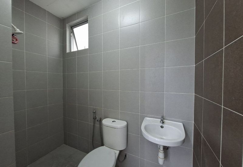 Taman Tasik Semenyih (Lake Residence)