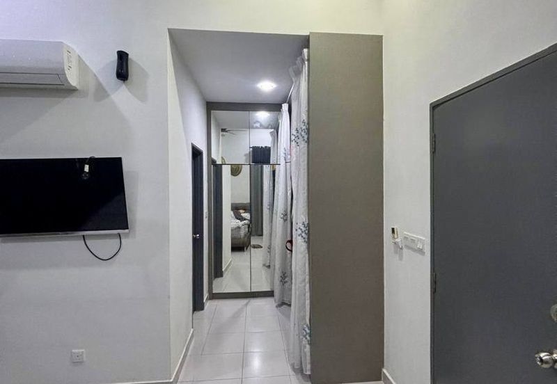 Persiaran Puncak Alam 1 