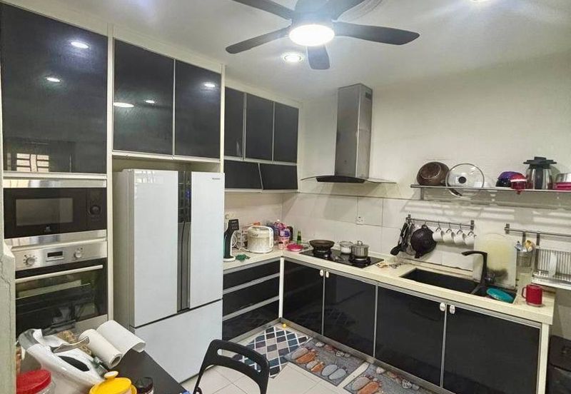 Persiaran Puncak Alam 1 