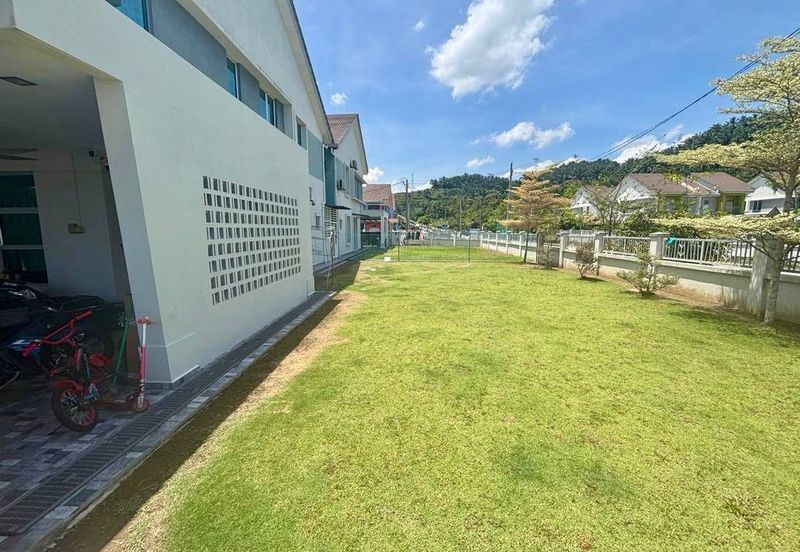 Persiaran Puncak Alam 1 