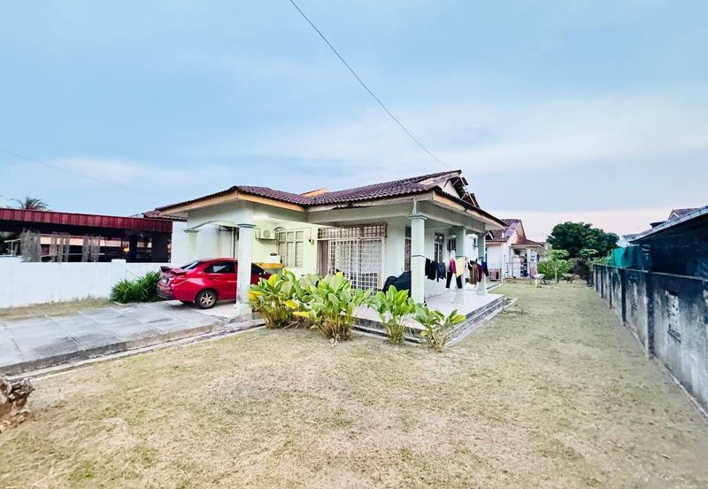 Taman Seroja, Bandar Baru Salak Tinggi