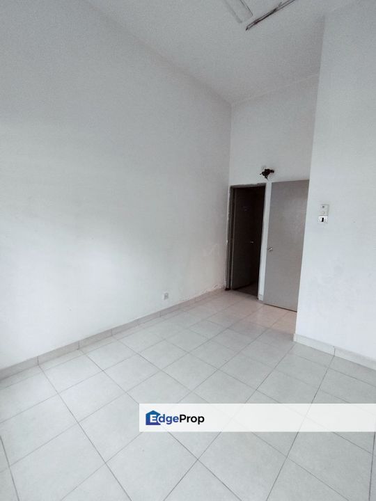 Apartment Suria Permai, Seri Kembangan, Selangor, Puchong South
