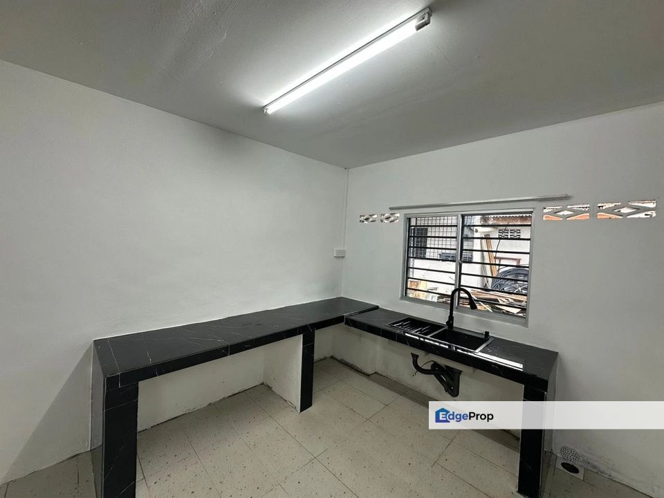 Single Storey Terrace Taman Greenwood, Gombak, Selangor, Gombak