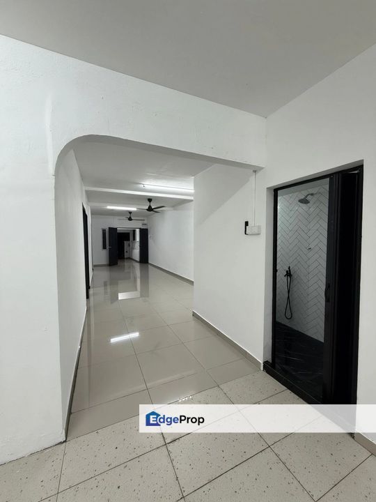 Single Storey Terrace Taman Greenwood, Gombak, Selangor, Gombak