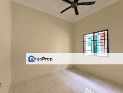 Town House Taman Lagenda Suria Hulu Langat, Selangor, Hulu Langat