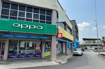 2 Storey Corner Lot Shop Lot TMN INTAN @ SUNGAI PETANI KEDAH