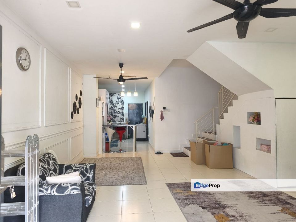 VERY NICE 2.5 Storey Terrace House TAMAN SCIENTEX SENAI, Johor, Senai