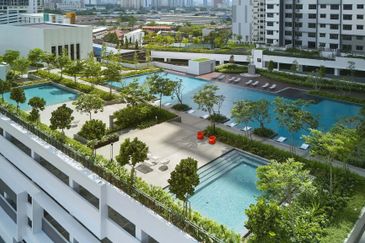 Savvy @ Riana Dutamas