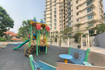 Desa ParkCity (Nadia Parkfront Condominium)