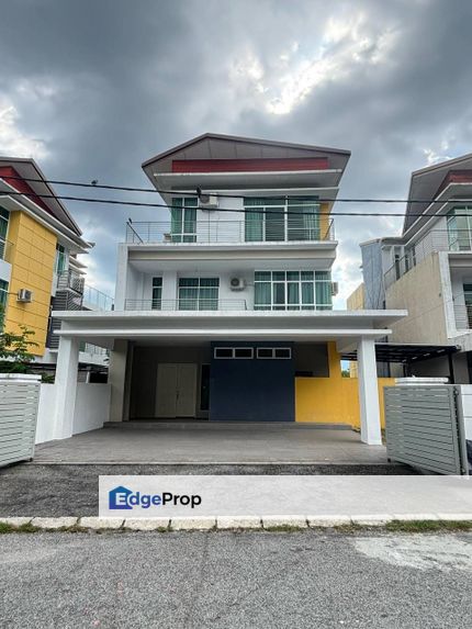 Lahat Mines Triple Storey Bungalow For Rent, Perak, Lahat