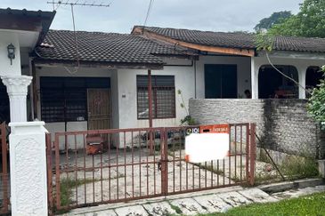 Batu Gajah Single Storey Storey House For Sale 