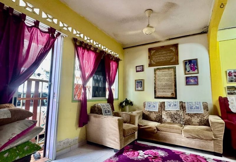 Taman Jujur, Sikamat