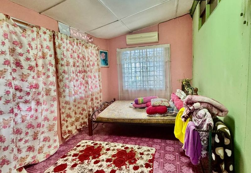 Taman Jujur, Sikamat