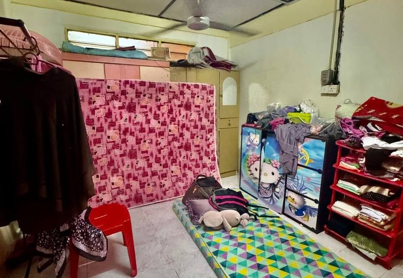 Taman Jujur, Sikamat