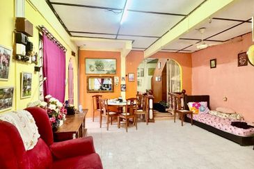 Taman Jujur, Sikamat