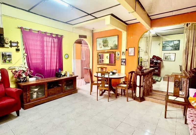 Taman Jujur, Sikamat