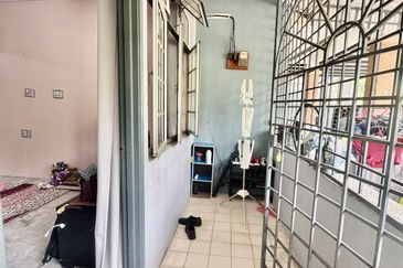 Persiaran Puncak Alam 1 