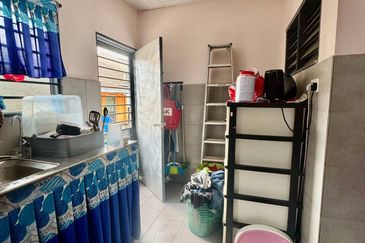 Persiaran Puncak Alam 1 