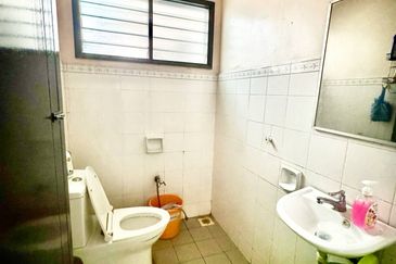 Persiaran Puncak Alam 1 