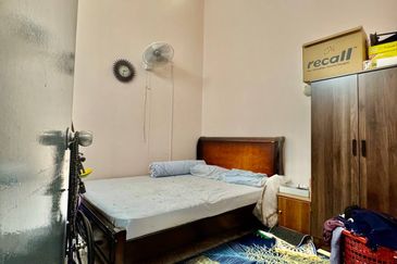 Persiaran Puncak Alam 1 