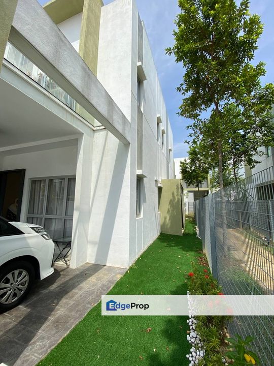Casawood Cybersouth 2 Storey Terrace House For Sale, Selangor, Dengkil