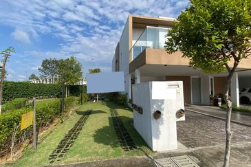 Casa Bluebell @ Cybersouth