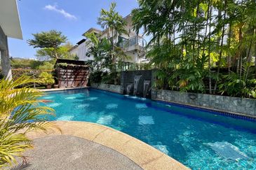 Perdana Lakeview East