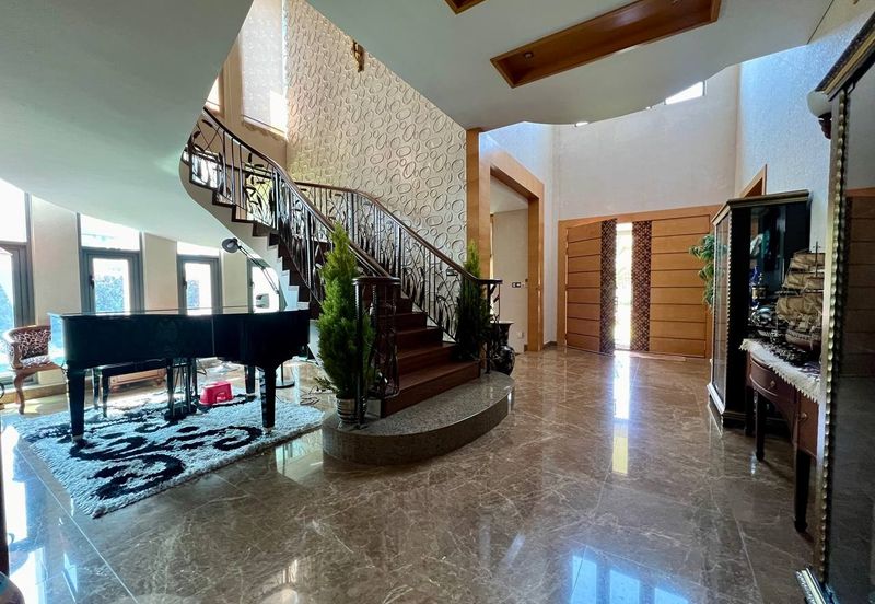 Perdana Lakeview East