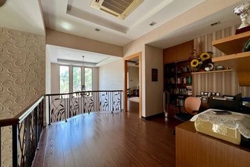 Perdana Lakeview East