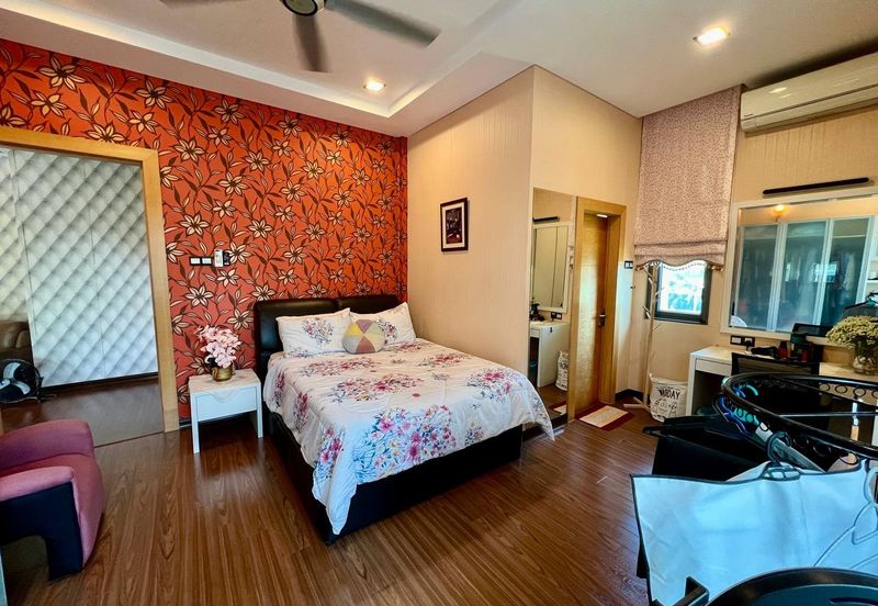 Perdana Lakeview East