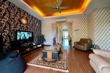 Perdana Lakeview East