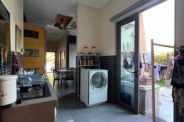 Perdana Lakeview East