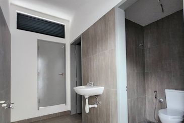 Elmina Business Park