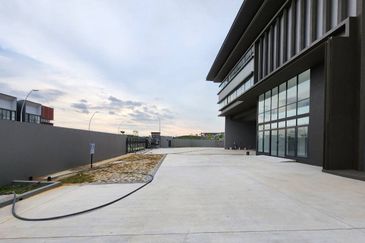 Elmina Business Park