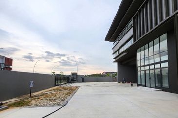 Elmina Business Park