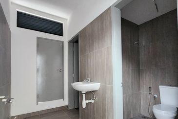 Elmina Business Park