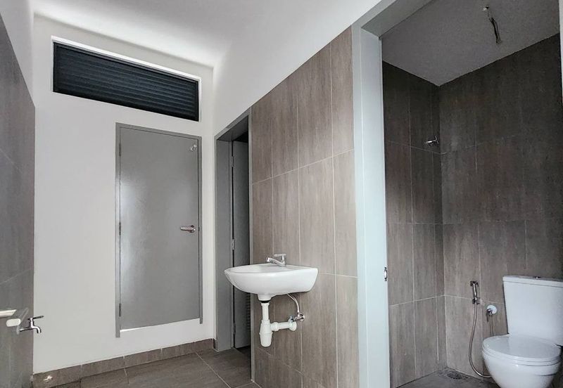 Elmina Business Park