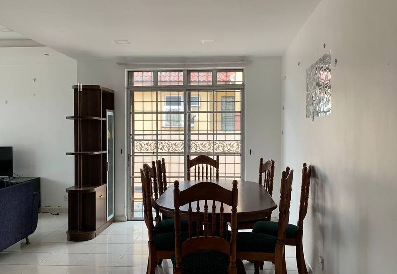 Berbaloi!! 1.5 Storey Semi-D Bandar Puncak Alam 